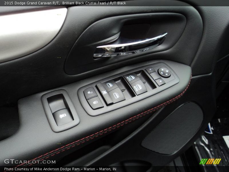 Brilliant Black Crystal Pearl / R/T Black 2015 Dodge Grand Caravan R/T
