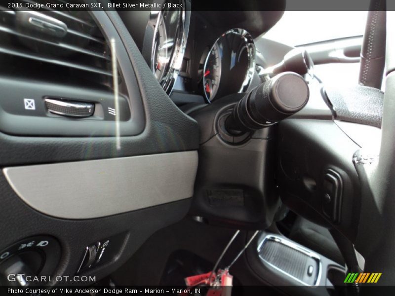 Billet Silver Metallic / Black 2015 Dodge Grand Caravan SXT