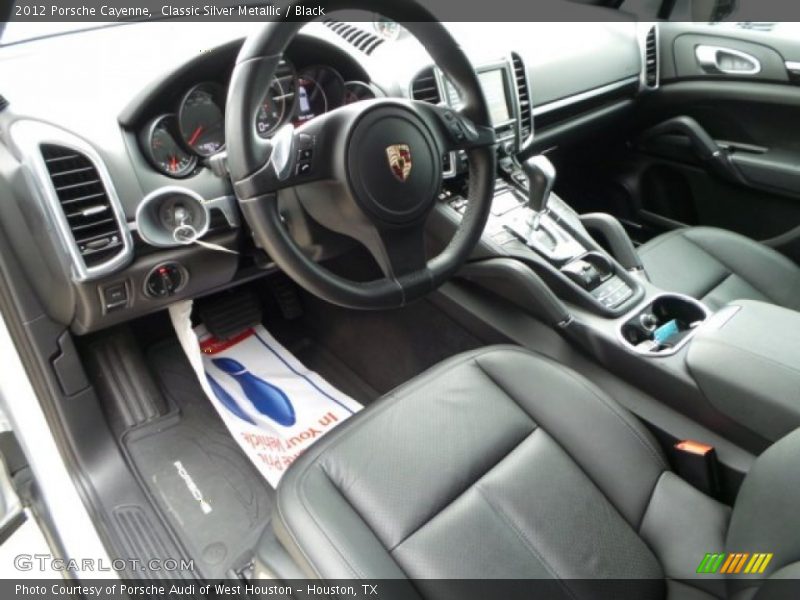 Classic Silver Metallic / Black 2012 Porsche Cayenne