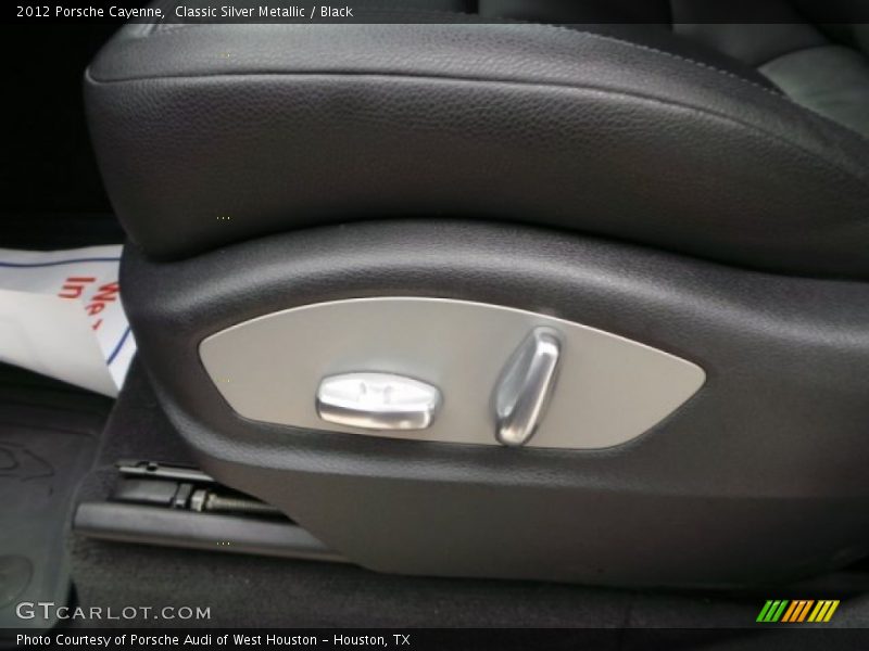 Classic Silver Metallic / Black 2012 Porsche Cayenne