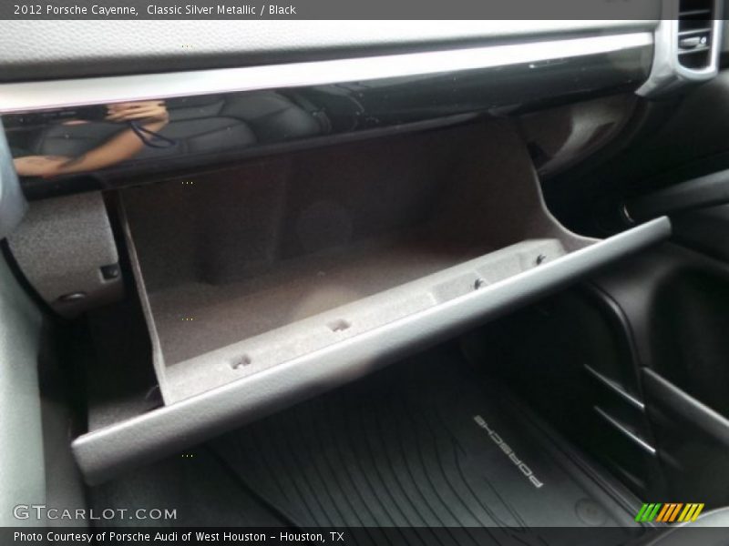 Classic Silver Metallic / Black 2012 Porsche Cayenne