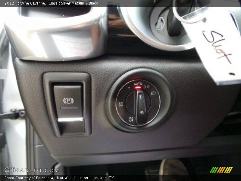Classic Silver Metallic / Black 2012 Porsche Cayenne