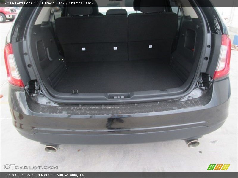 Tuxedo Black / Charcoal Black 2014 Ford Edge SE