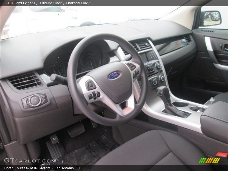 Tuxedo Black / Charcoal Black 2014 Ford Edge SE