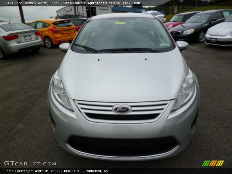 Ingot Silver Metallic / Light Stone/Charcoal Black Cloth 2011 Ford Fiesta S Sedan