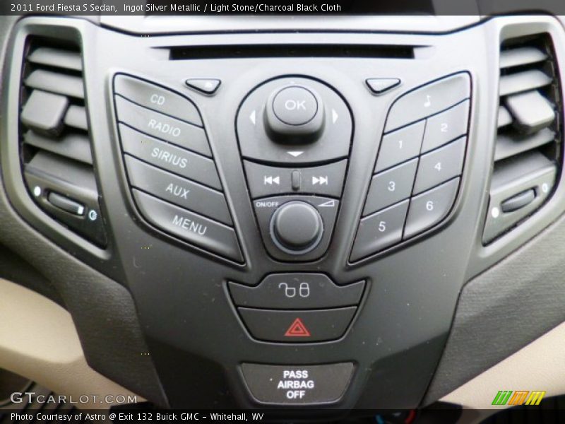 Ingot Silver Metallic / Light Stone/Charcoal Black Cloth 2011 Ford Fiesta S Sedan