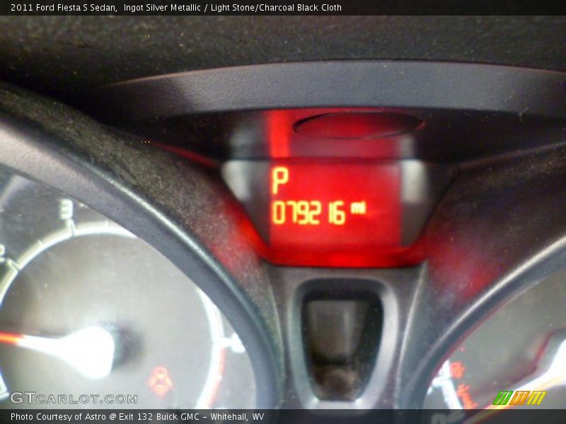 Ingot Silver Metallic / Light Stone/Charcoal Black Cloth 2011 Ford Fiesta S Sedan