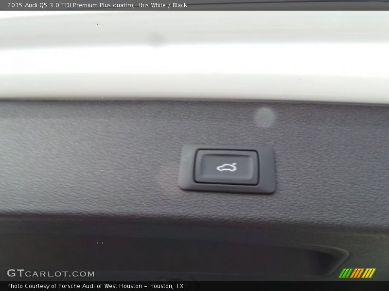 Ibis White / Black 2015 Audi Q5 3.0 TDI Premium Plus quattro