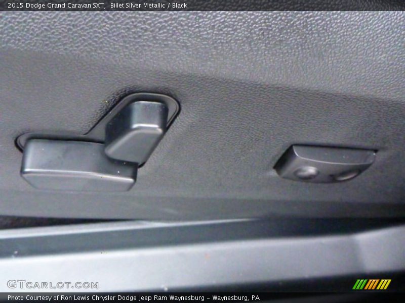Billet Silver Metallic / Black 2015 Dodge Grand Caravan SXT