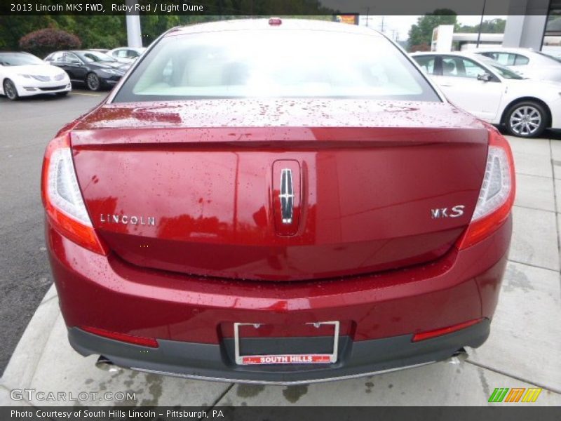 Ruby Red / Light Dune 2013 Lincoln MKS FWD