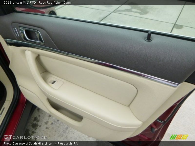 Ruby Red / Light Dune 2013 Lincoln MKS FWD