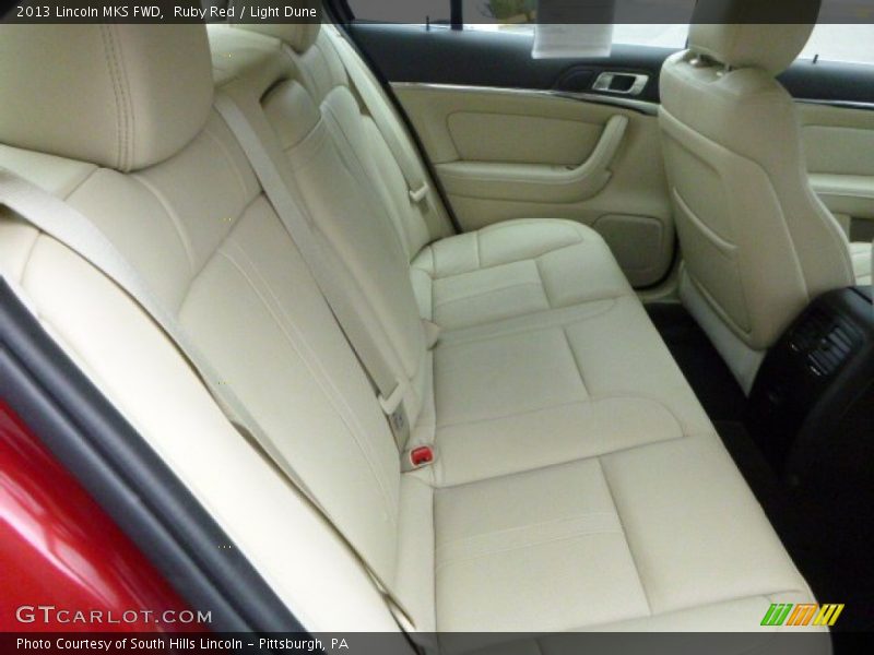 Ruby Red / Light Dune 2013 Lincoln MKS FWD