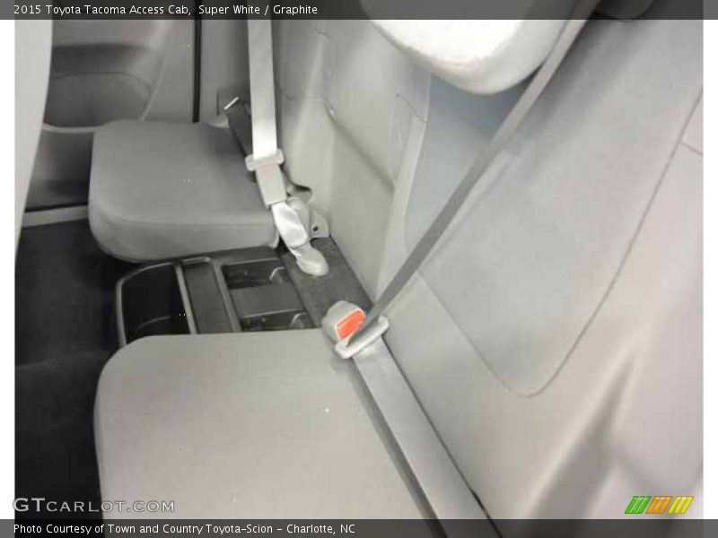 Super White / Graphite 2015 Toyota Tacoma Access Cab