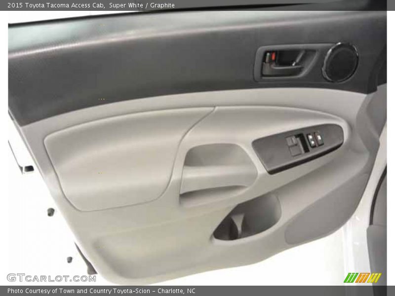 Super White / Graphite 2015 Toyota Tacoma Access Cab