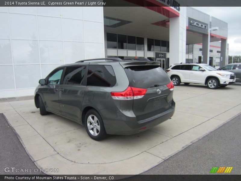 Cypress Green Pearl / Light Gray 2014 Toyota Sienna LE