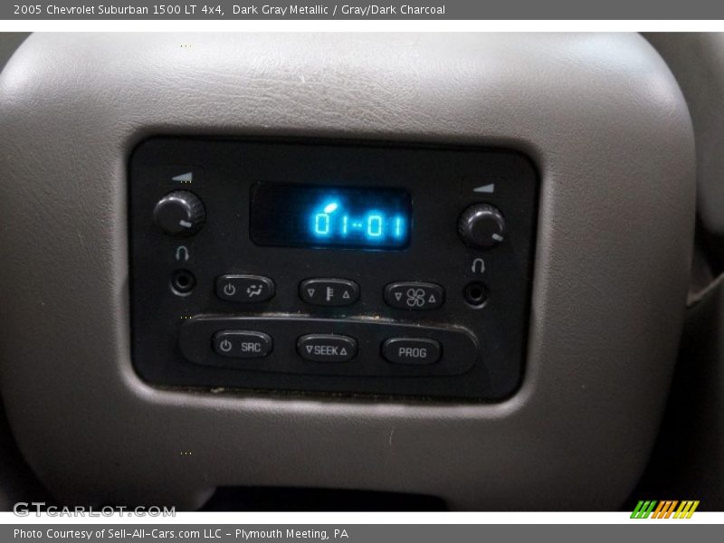 Dark Gray Metallic / Gray/Dark Charcoal 2005 Chevrolet Suburban 1500 LT 4x4