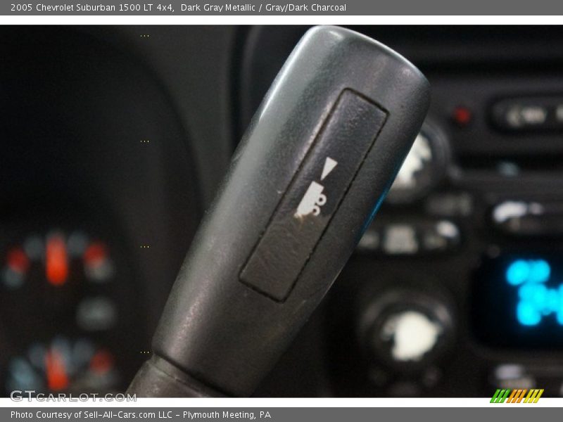Dark Gray Metallic / Gray/Dark Charcoal 2005 Chevrolet Suburban 1500 LT 4x4
