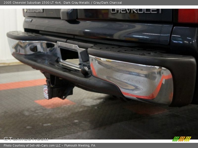 Dark Gray Metallic / Gray/Dark Charcoal 2005 Chevrolet Suburban 1500 LT 4x4