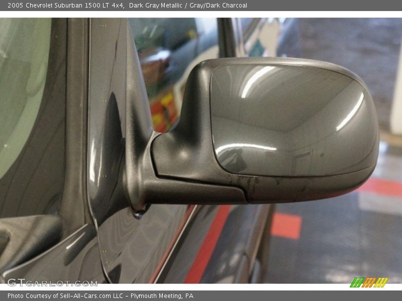 Dark Gray Metallic / Gray/Dark Charcoal 2005 Chevrolet Suburban 1500 LT 4x4