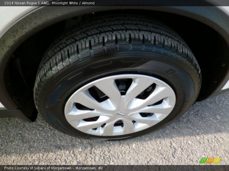 Moonlight White / Almond 2014 Nissan Rogue S AWD