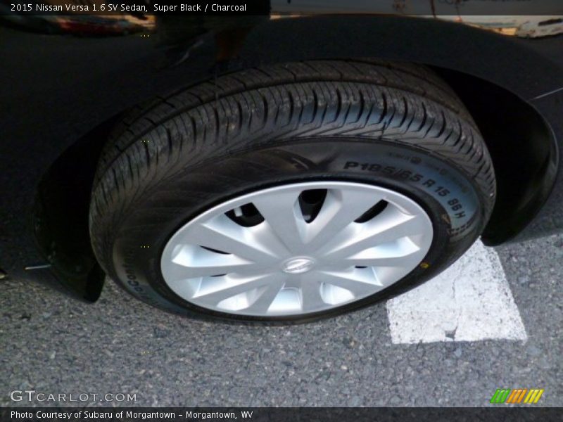 Super Black / Charcoal 2015 Nissan Versa 1.6 SV Sedan