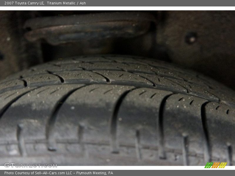 Titanium Metallic / Ash 2007 Toyota Camry LE