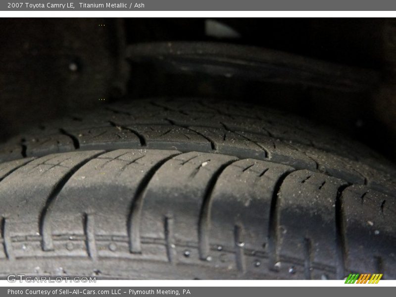 Titanium Metallic / Ash 2007 Toyota Camry LE