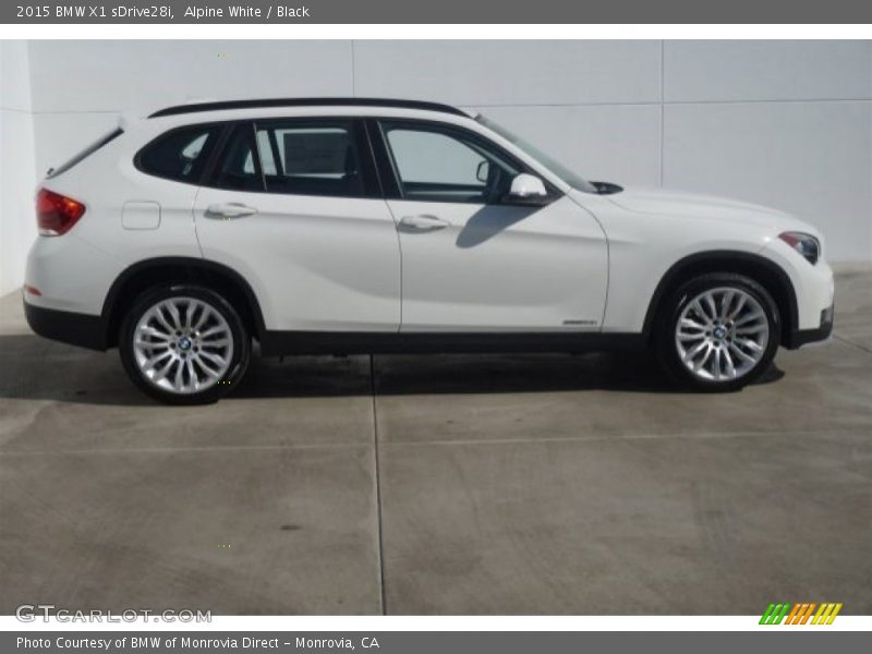 Alpine White / Black 2015 BMW X1 sDrive28i