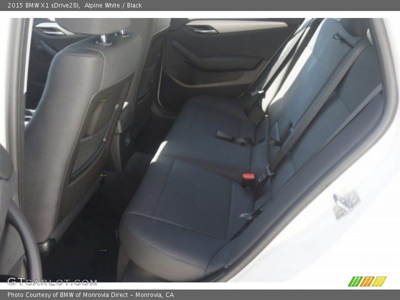 Alpine White / Black 2015 BMW X1 sDrive28i
