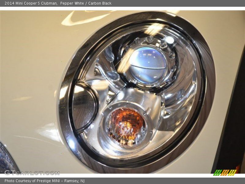 Pepper White / Carbon Black 2014 Mini Cooper S Clubman