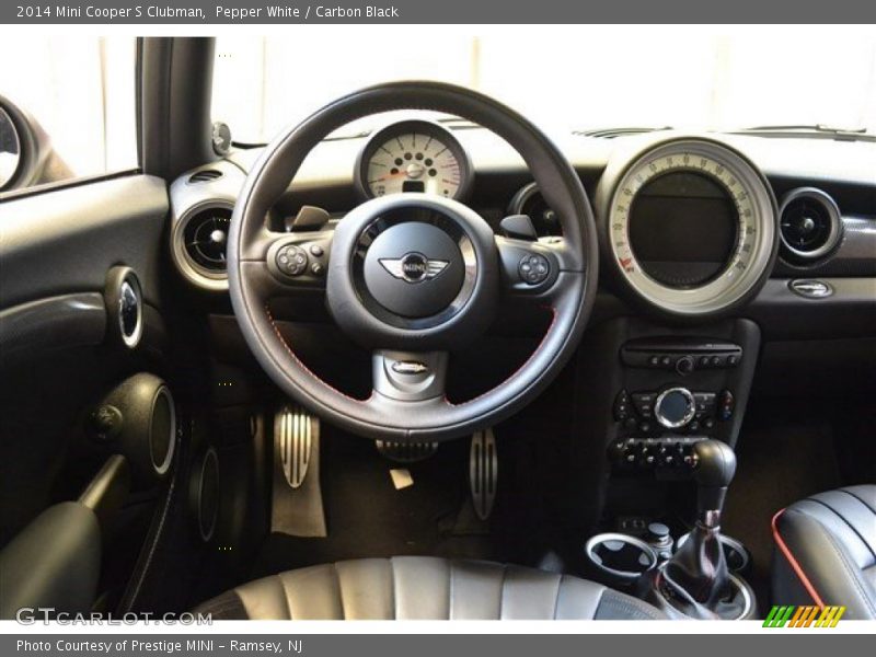 Pepper White / Carbon Black 2014 Mini Cooper S Clubman