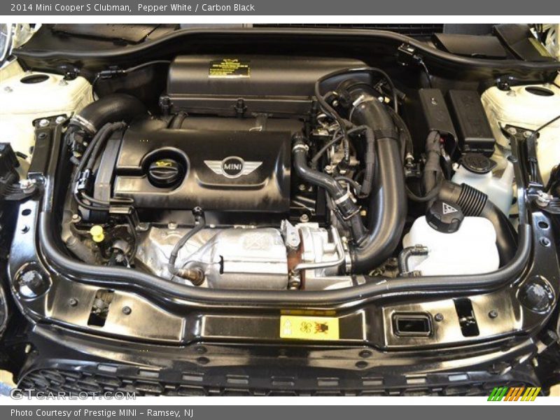 Pepper White / Carbon Black 2014 Mini Cooper S Clubman