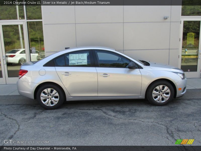 Silver Ice Metallic / Jet Black/Medium Titanium 2014 Chevrolet Cruze LS