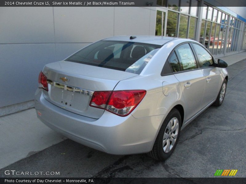 Silver Ice Metallic / Jet Black/Medium Titanium 2014 Chevrolet Cruze LS