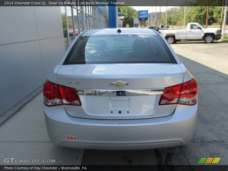 Silver Ice Metallic / Jet Black/Medium Titanium 2014 Chevrolet Cruze LS