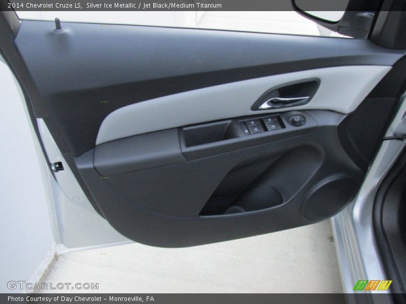 Silver Ice Metallic / Jet Black/Medium Titanium 2014 Chevrolet Cruze LS