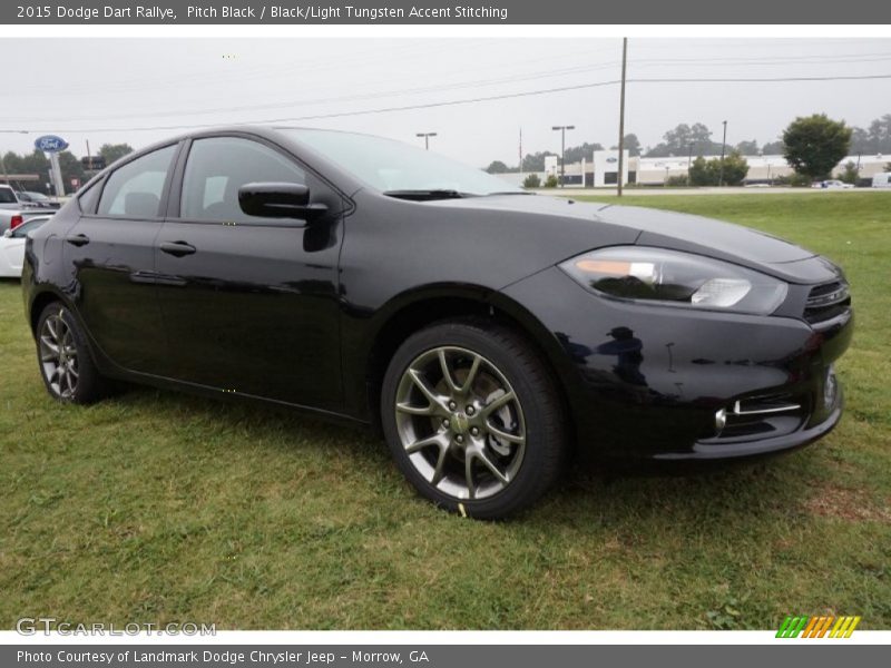 Front 3/4 View of 2015 Dart Rallye