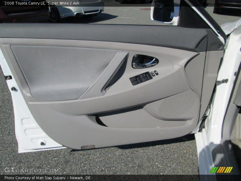 Super White / Ash 2008 Toyota Camry LE