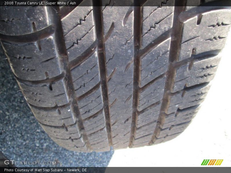 Super White / Ash 2008 Toyota Camry LE