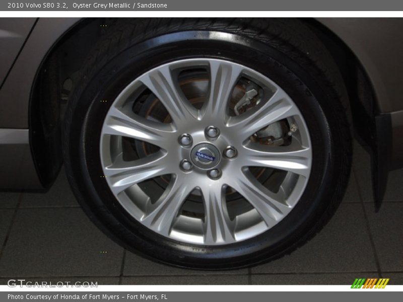 Oyster Grey Metallic / Sandstone 2010 Volvo S80 3.2