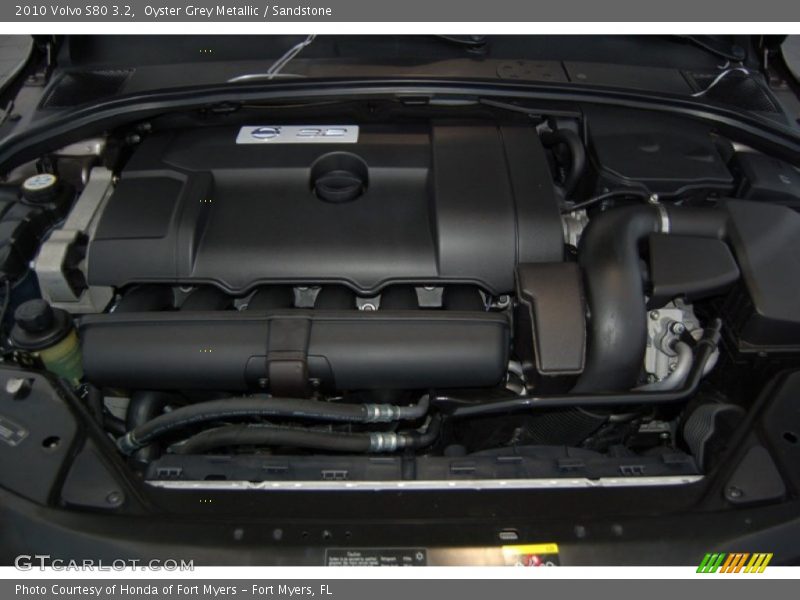 Oyster Grey Metallic / Sandstone 2010 Volvo S80 3.2
