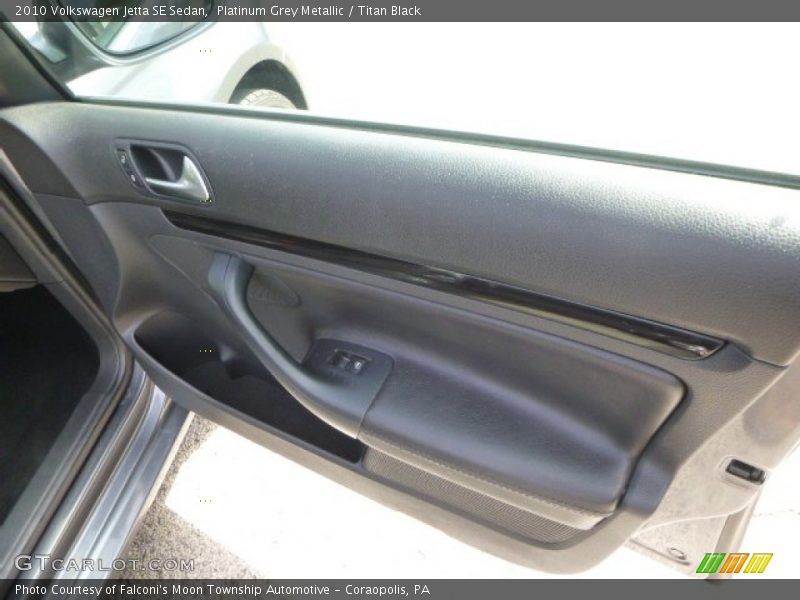 Platinum Grey Metallic / Titan Black 2010 Volkswagen Jetta SE Sedan