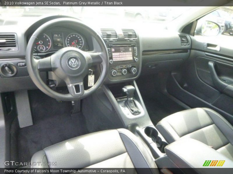 Platinum Grey Metallic / Titan Black 2010 Volkswagen Jetta SE Sedan