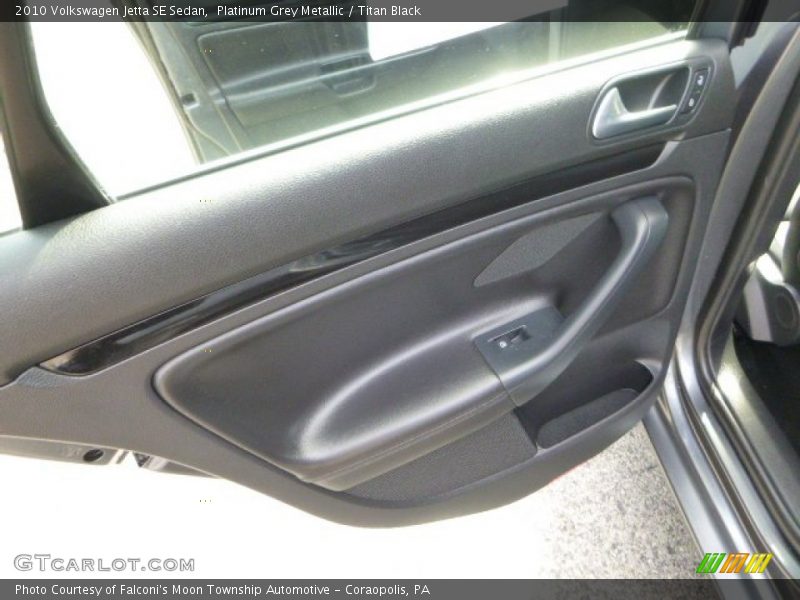 Platinum Grey Metallic / Titan Black 2010 Volkswagen Jetta SE Sedan