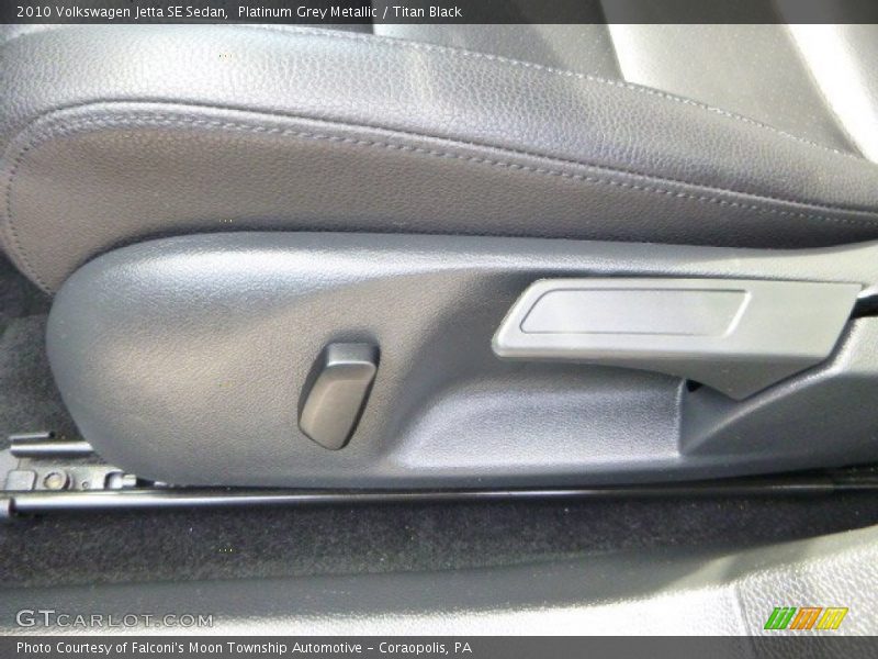 Platinum Grey Metallic / Titan Black 2010 Volkswagen Jetta SE Sedan