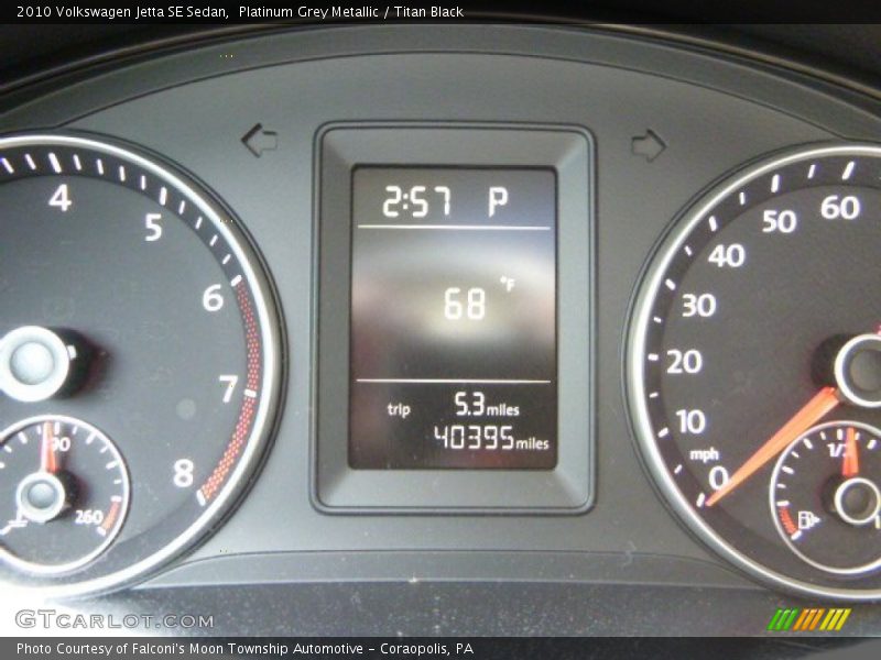 Platinum Grey Metallic / Titan Black 2010 Volkswagen Jetta SE Sedan