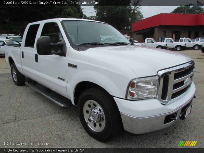 Oxford White / Tan 2006 Ford F250 Super Duty XLT Crew Cab