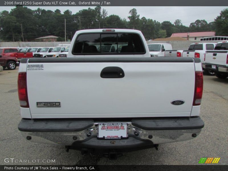 Oxford White / Tan 2006 Ford F250 Super Duty XLT Crew Cab