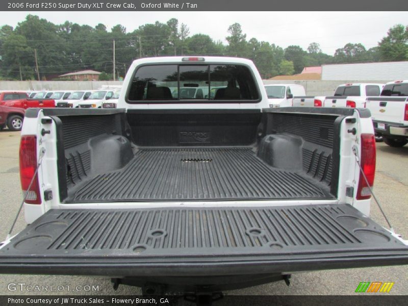 Oxford White / Tan 2006 Ford F250 Super Duty XLT Crew Cab