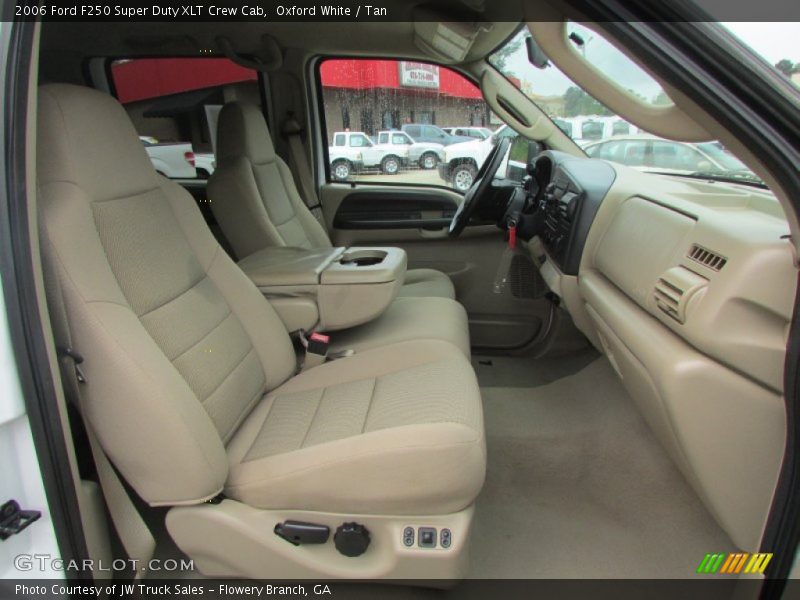 Oxford White / Tan 2006 Ford F250 Super Duty XLT Crew Cab